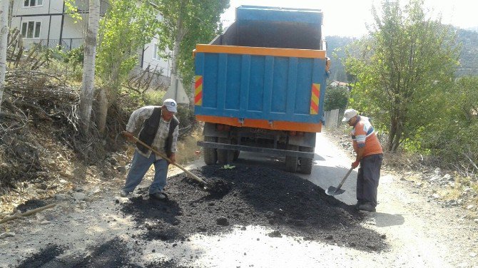 Büyükşehir Yol Yama Çalışmalarına Başladı