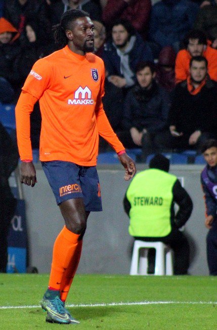 Başakşehir’de Adebayor Coşkusu