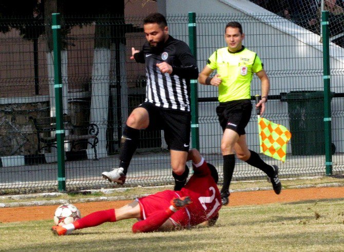 Çeşme Belediyespor’un, Play Off Hedefi Sürüyor