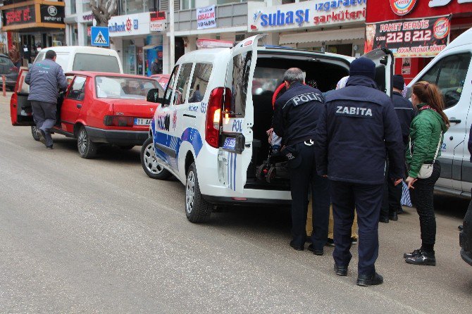 Yakalanan Dilenciler Bağırmalarıyla Adeta Caddeyi Ayağa Kaldırdı