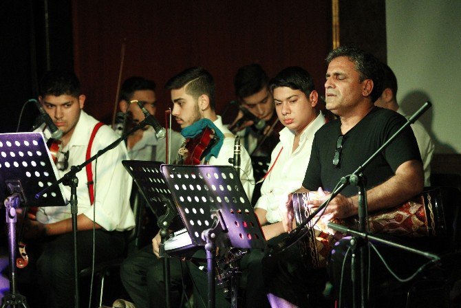 Konak’ta ‘İlle De Yaşam Olsun’ Temasıyla Konser