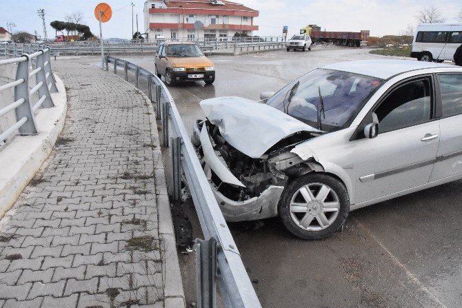 Sinop’ta Maddi Hasarlı Kaza