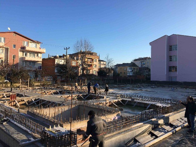 Gölcük Ortaokulu’na Spor Salonu Çalışmaları Devam Ediyor