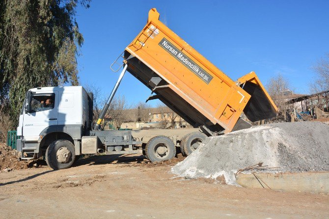 Özbek Mahallesinde Kur’an Kursunun Temeli Atıldı