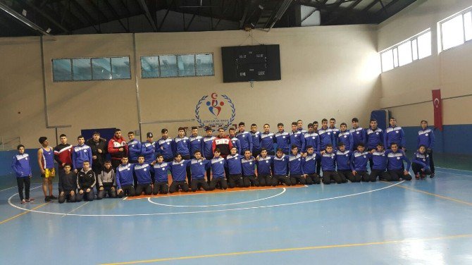 Tatvan’da Ki “Bölge Sporcuları Gelişim Kampı” Sona Erdi