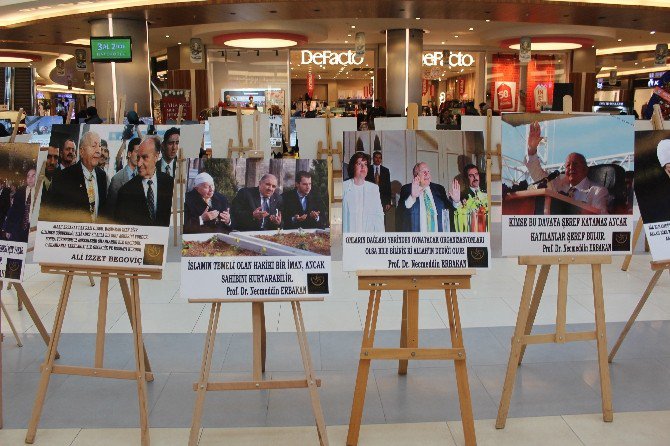 Malatya’da Necmettin Erbakan Fotoğraf Sergisi Açıldı