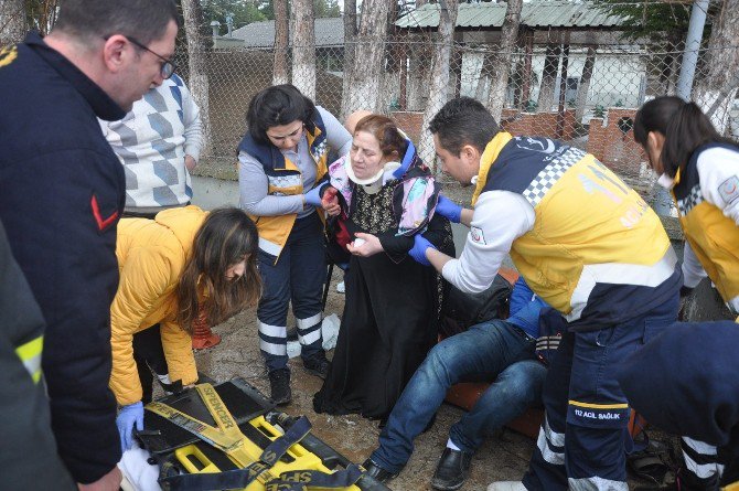 Duvara Çarpan Otomobilde Can Pazarı