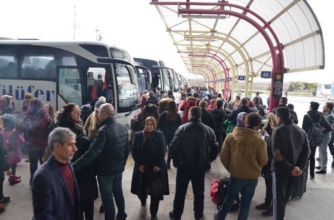 Sömestr Yoğunluğu Terminalde Çileye Döndü