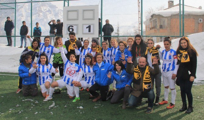 Hakkari Ekibinden Farklı Galibiyet