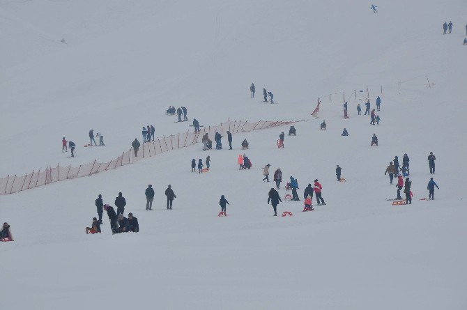 Muş Kayak Merkezi Cıvıl Cıvıl