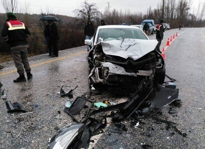 Kütahya’da Trafik Kazası: 7 Yaralı