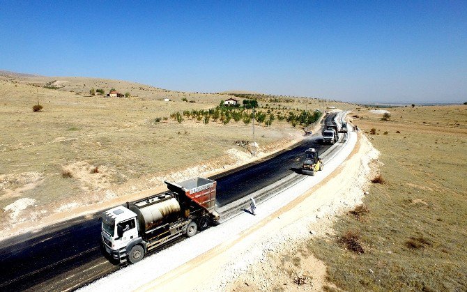 Büyükşehir Belediyesi 2016 Yılında 923 Km Yolu Asfaltladı