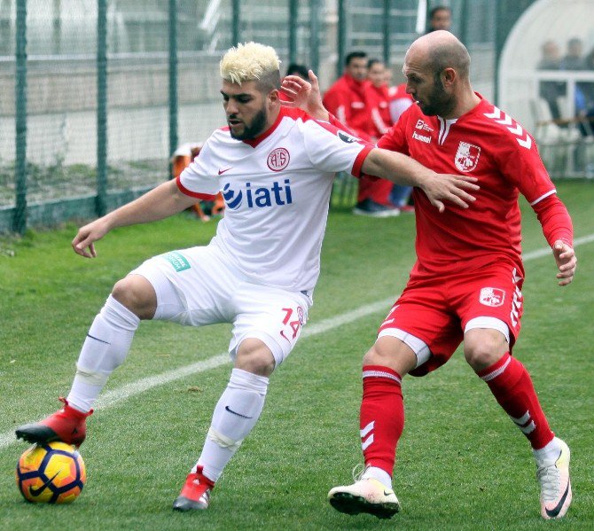 Antalyaspor, Hazırlık Maçında Sırbistan Ekibini Yendi