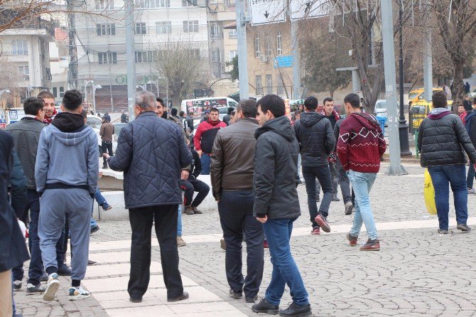 Kötü Gidişata Tepki Göstermek İsteyen Taraftarlara Polis Müdahalesi