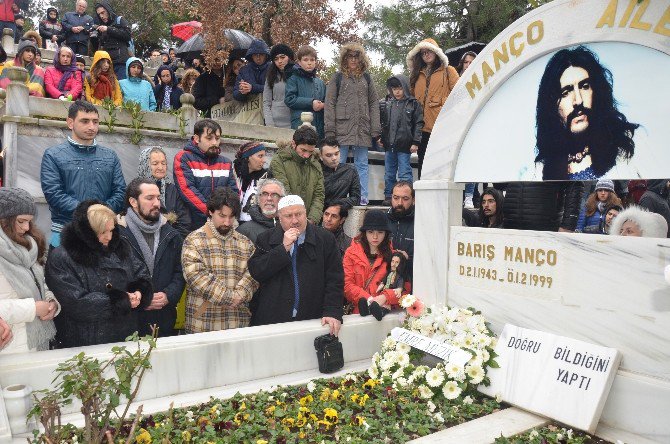 Barış Manço Kabri Başında Anıldı