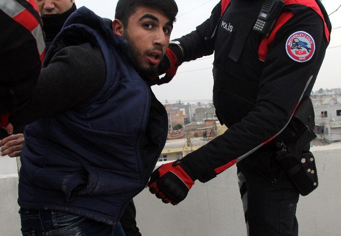 Polisi Görünce Kaçan Pkk’lı Yakalandı