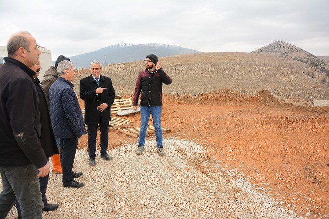 Başkan Acar Konut İnşaatı Alanında İncelemelerde Bulundu