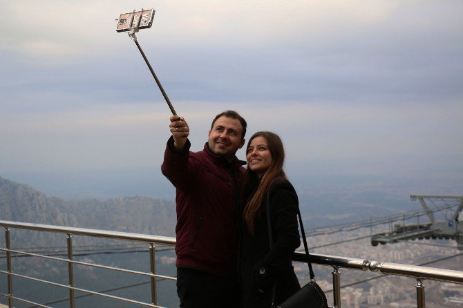 Tünektepe İlk Gününde 3 Bin Kişiyi Ağırladı