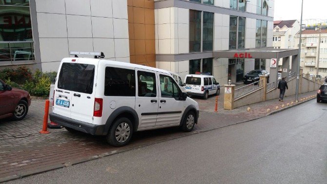 Kadın Doğum Kliniğinde Silahlı Dehşet Anı Güvenlik Kamerasında