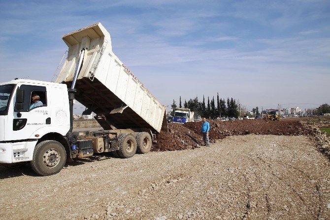 Döşemealtı Yeniköy Mezarlık Yolu Yapılıyor