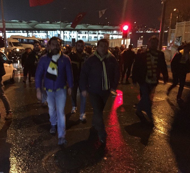 Fenerbahçeli Taraftarlar Vodafone Arena’dan Ayrıldı