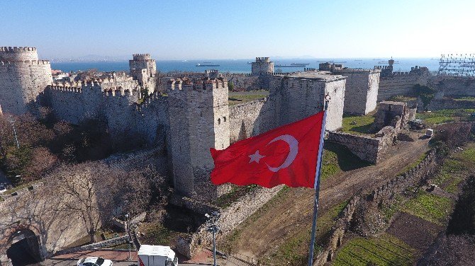 İstanbul’un Can Çekişen Surları Havadan Görüntülendi