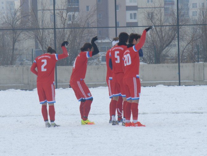 Amatör Futbolculardan ’Nusret’ Pozu