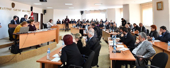 Ünlü Yazarın İsmi Parka Veriliyor