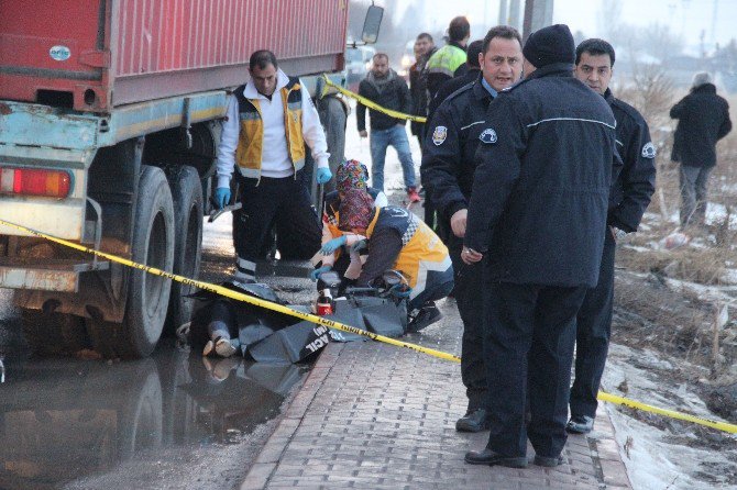 Savaştan Kaçtı, Tırın Altında Can Verdi