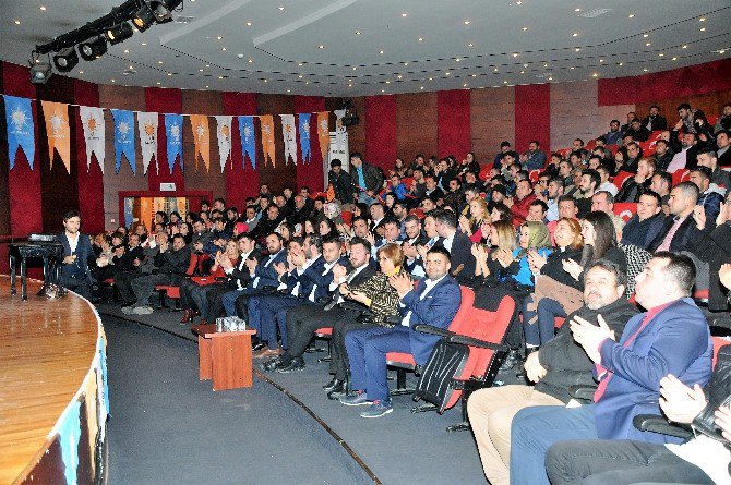 Ak Gençler Dayanışma Ve Tanışma Etkinliğinde Buluştu