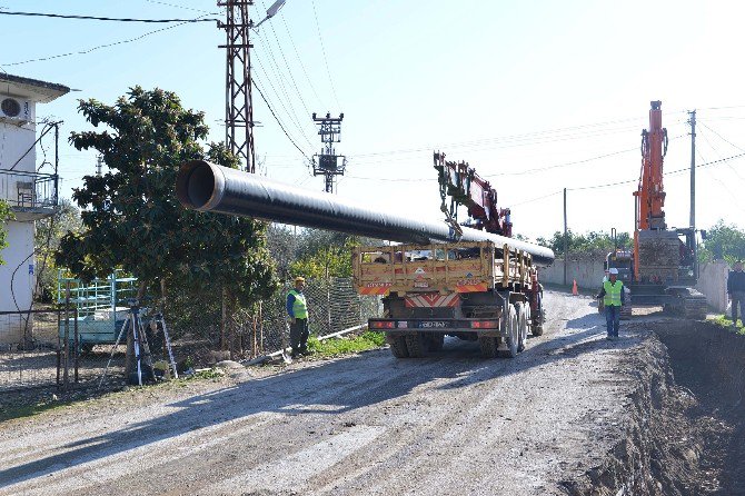 Finike’nin İçme Suyu Hatları Yenileniyor