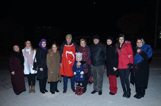 Asker Adaylarına Davullu Zurnalı Uğurlama