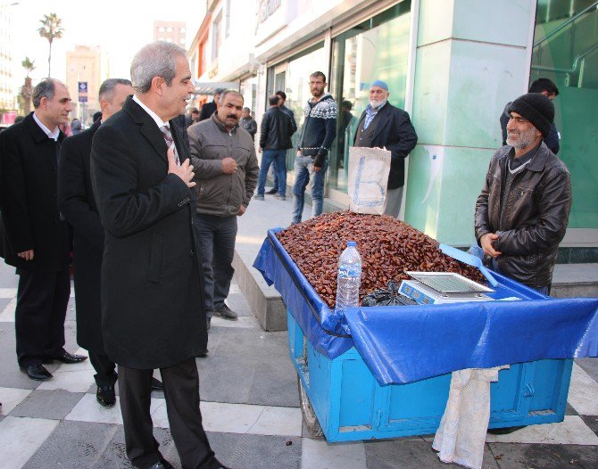 Başkan Demirkol Esnaf Ve Vatandaşlarla Bir Araya Geldi