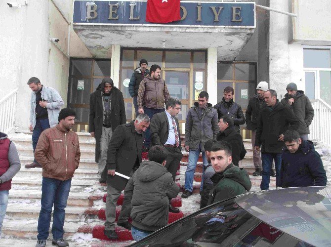 Başkan Vekili Çetin, Vatandaşların Sorunlarını Dinledi