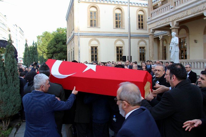 Kanserden Ölen Bölge İdare Mahkemesi Başkanı İçin Tören