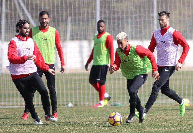 Antalyaspor Kuvvet Ve Taktik Çalıştı