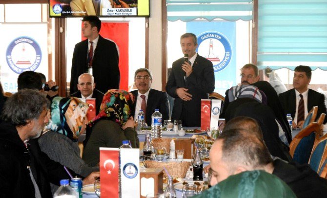 Başbakan Yardımcısı Şimşek, Umreden Dönen Öğrencilerle Bir Araya Geldi