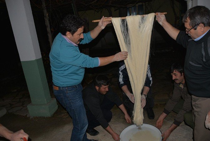 Başkan Kalın ’Çekme Helva’ Yapımına Katıldı