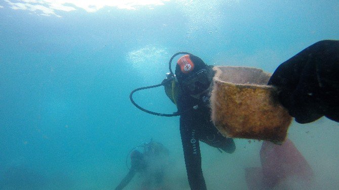 Bodrum’da Deniz Dibi Temizlik Kampanyası Devam Ediyor