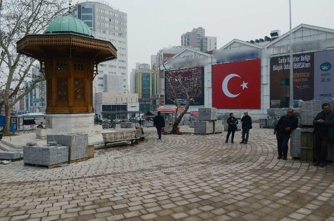 15 Temmuz Demokrasi Meydanı Bursa’nın Merkezinde Can Buluyor