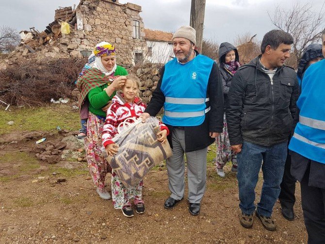 Beşir Derneği’nden Depremzedelere Yardım