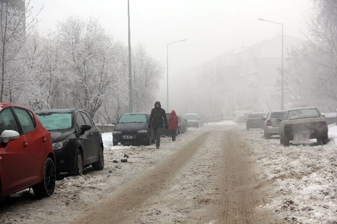 Erzurum’da Yoğun Sis Uçak Seferlerini Aksattı