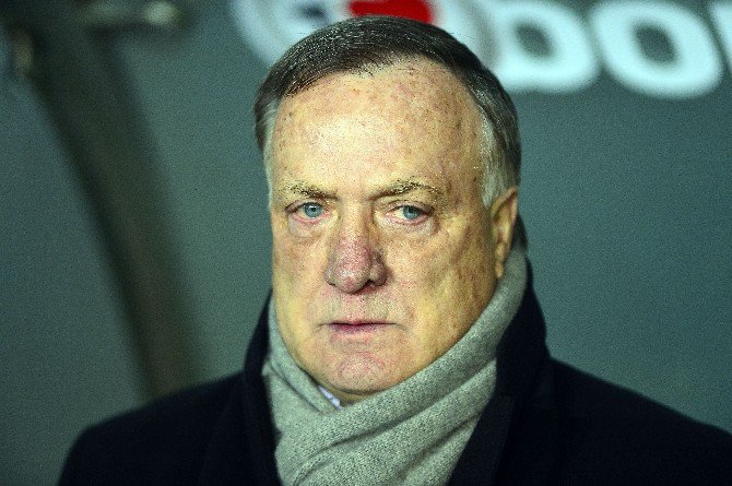 Fenerbahçe’den Advocaat’a Yeni Sözleşme Teklifi