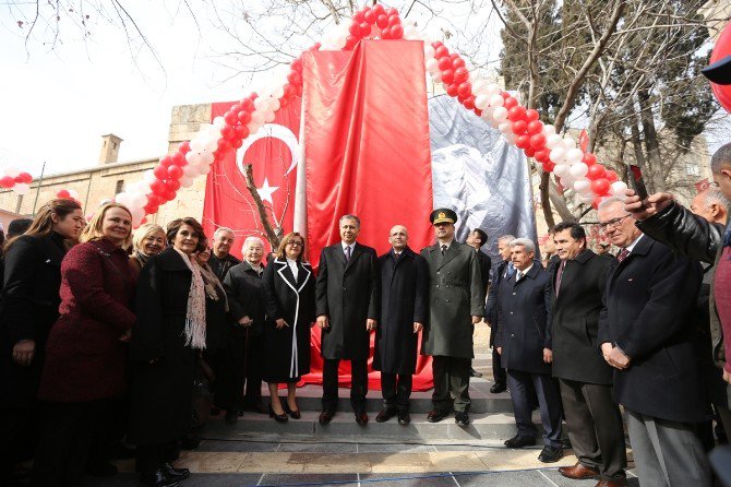 Türkiye’nin İlk Kadın Şehit Anıtı Gaziantep’te Açıldı