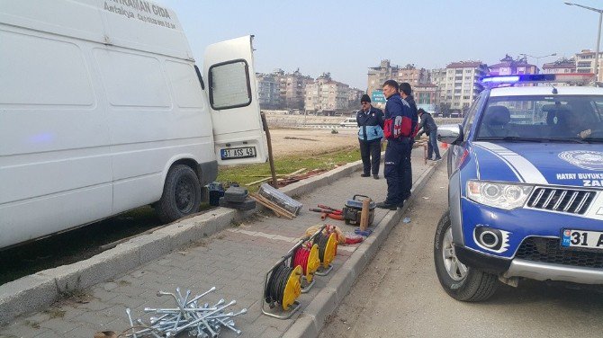 Yol Kenarındaki Seyyar Satıcılar Zabıta Engeline Takıldı