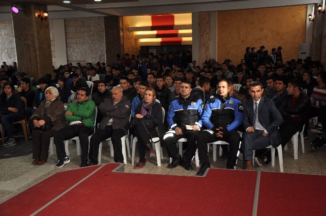 Liseli Gençlere ’Madde Bağımlılığı’ Semineri