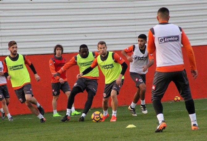 Adanaspor, Günü Çift İdmanla Tamamladı