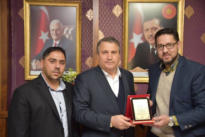 Ayn-ı Ali Spor Kulübünden Başkan Çerçi’ye Plaket