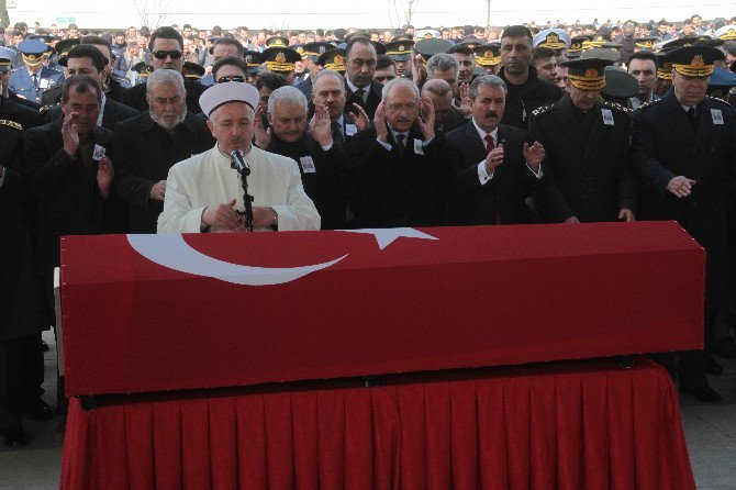 Başbakan Yıldırım, Birlikte Yemek Yediği El Bab Şehidinin Cenazesine Katıldı