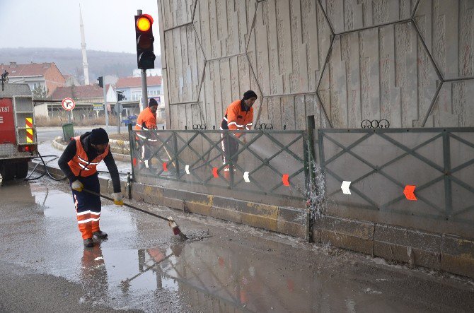 Bozüyük’te Alt Geçitlerde Kapsamlı Temizlik